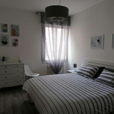 Angela Guest House In Centro Storico コネリアーノ エクステリア 写真